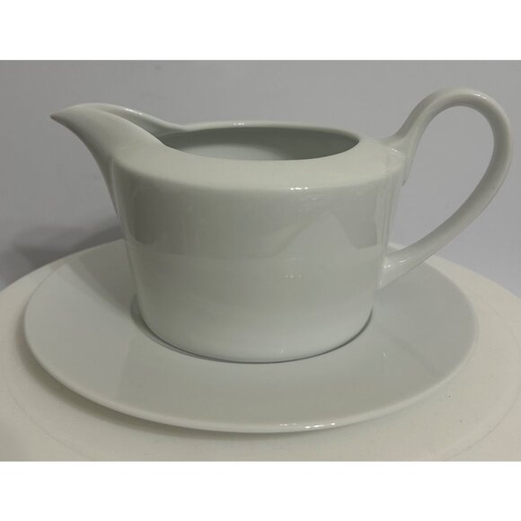 10 Strawberry Street Other - 10 Strawberry Street Aurora-25 Gravy Boat & Saucer Porcelain White Elegant